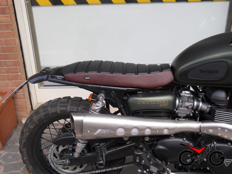 sella triumph booneville scrambler..